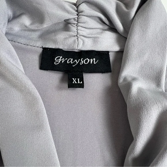 Gray Sleeveless Blouse - Picture 3 of 7